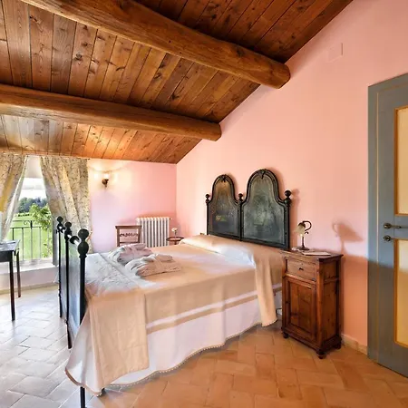 Collepere Country house *